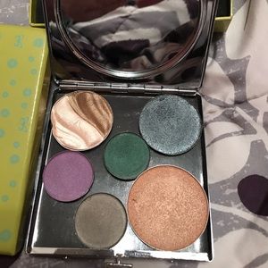 Sappho Cosmetics magnetic palette with shadows